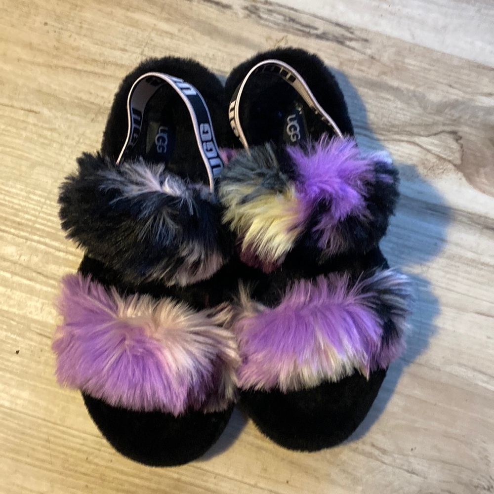 UGG Fluff Yeah Women’s Sandals (Size 9)